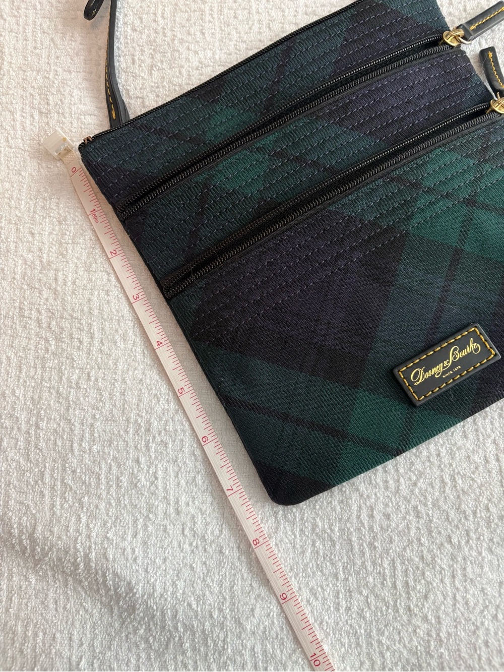Excellent condition Dooney & Bourke Green/Black Plaid Crossbody Bag - Picture 6 of 6